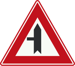 Bord B4: Voorrangskruispunt zijweg links