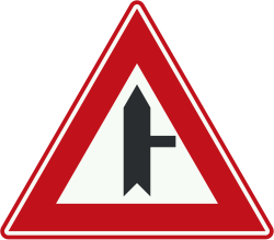 Bord B5: Voorrangskruispunt zijweg rechts