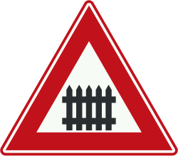 Bord J10: Overweg met slagbomen